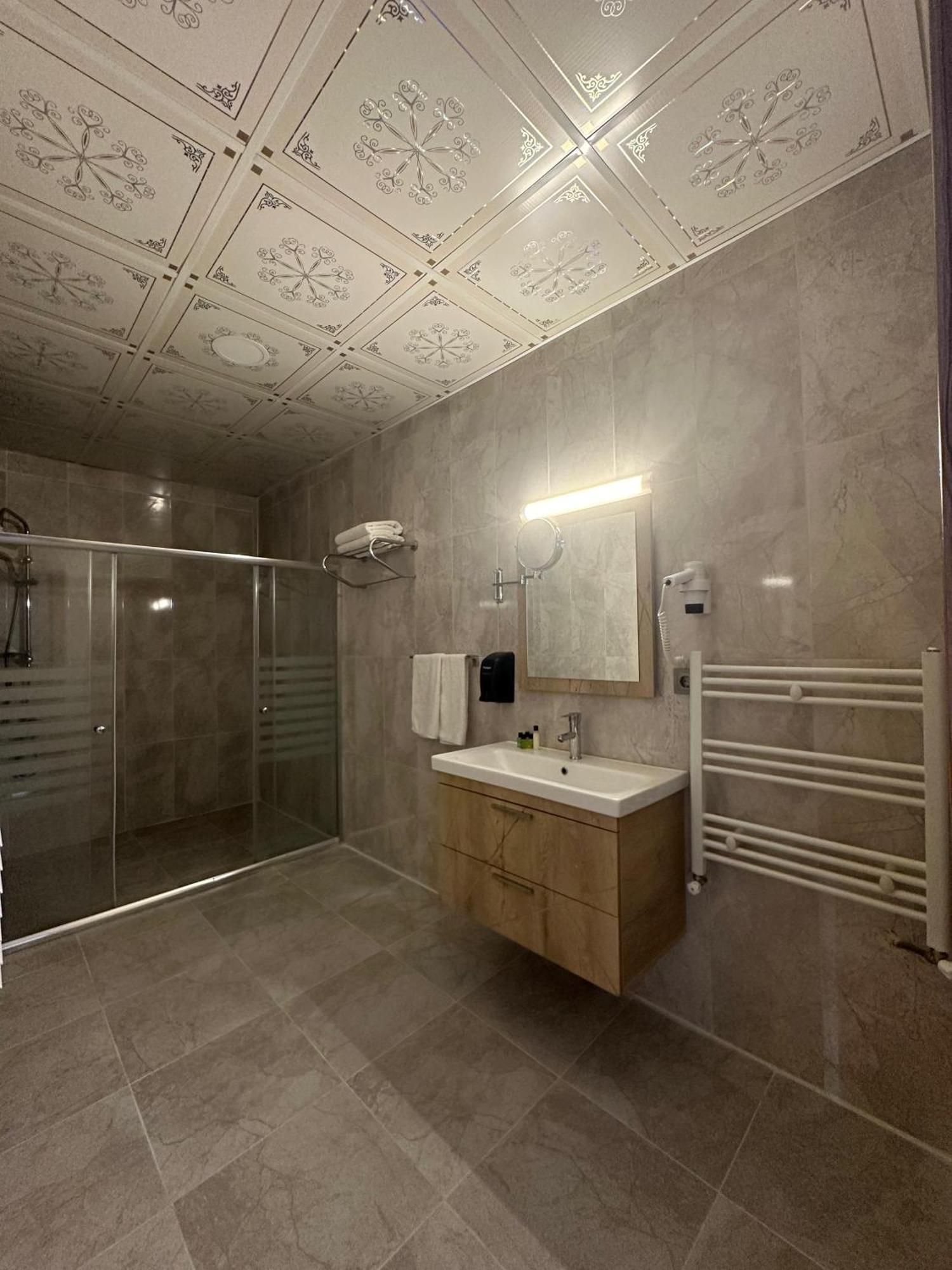 Orient Hotel Van Εξωτερικό φωτογραφία